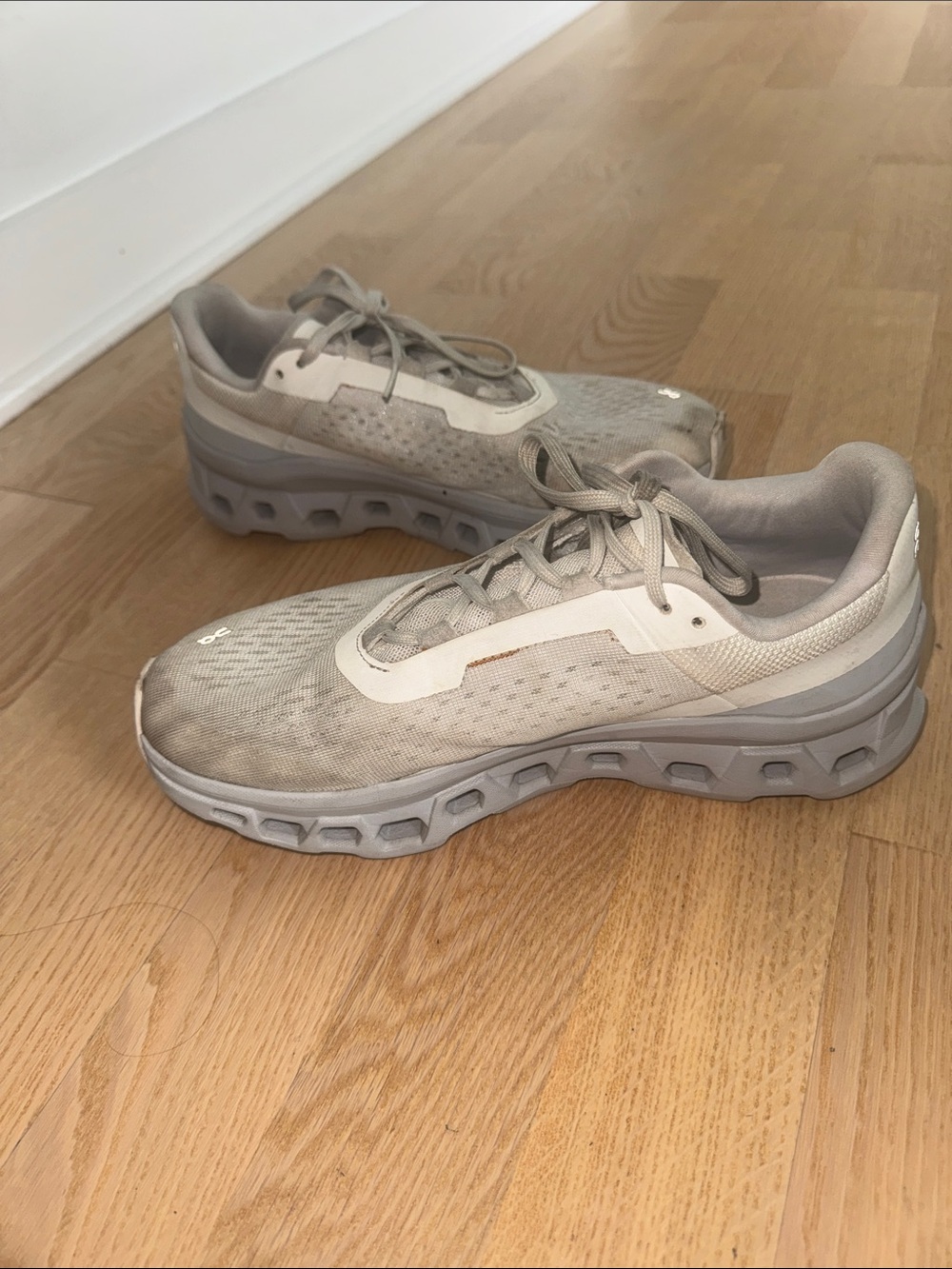 On Running Women's Light Gray sneaker